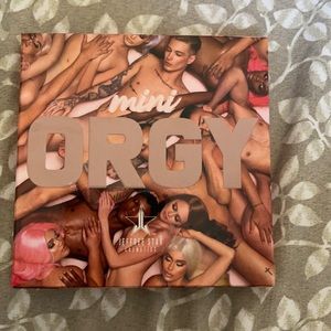 Jeffree Star mini “Orgy” Palette